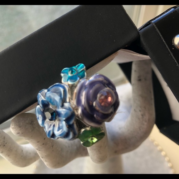 GUESS RING - Picture 2 of 5